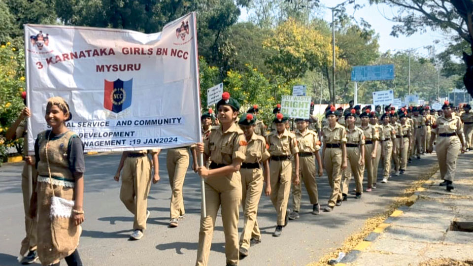 NCC cadets take out awareness rally on waste management