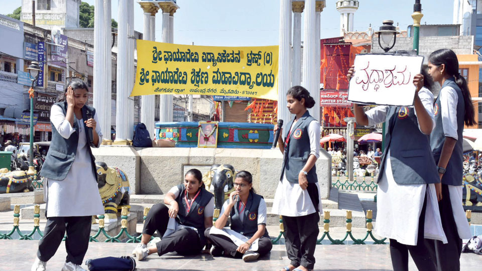 College students enact street play on social issues