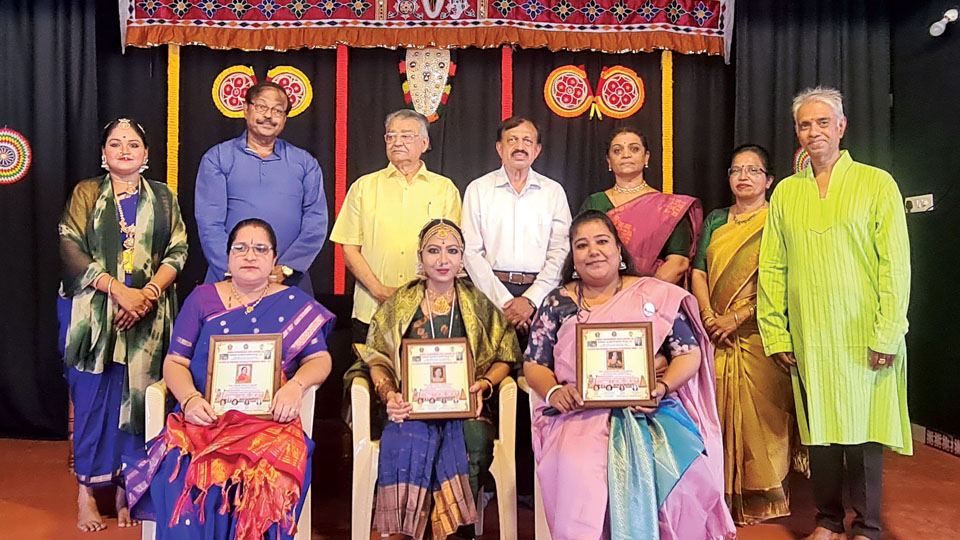 Kalemane Purandara Tyagaraja Intl. Awards conferred