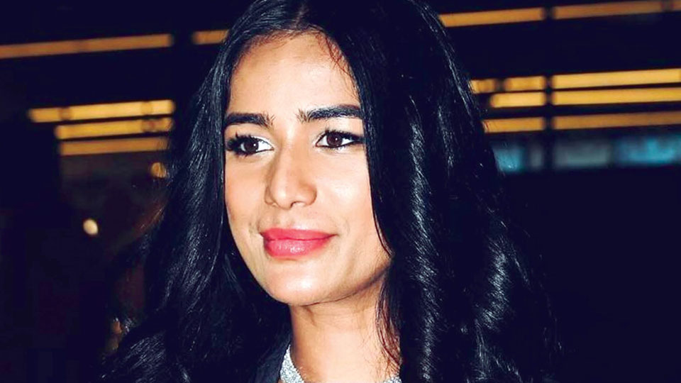 B-town actor Poonam Pandey dies of cervical cancer