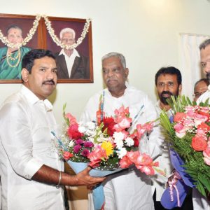 State BJP Chief Vijayendra calls on MP V. Sreenivasa Prasad
