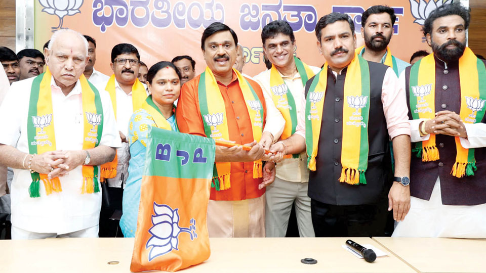 Ahead of Lok Sabha Election… Mining baron and Gangavathi MLA Janardhana Reddy rejoins BJP