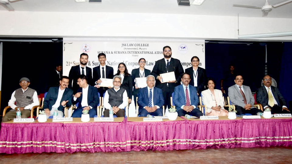 Society-oriented judgements contribute in building Greater India: Justice Patil