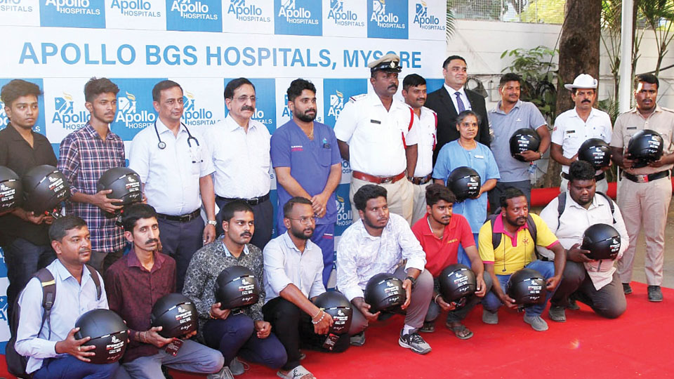 Apollo Hospitals conduct awareness on road safety and organ donation