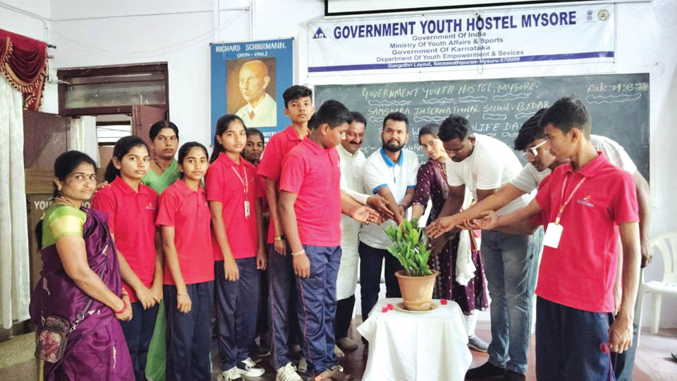 Youth Hostel Mysore holds awareness on wildlife