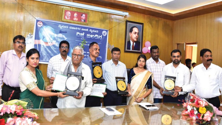 MCC Commissioner calls for prudent use of water - Star of Mysore