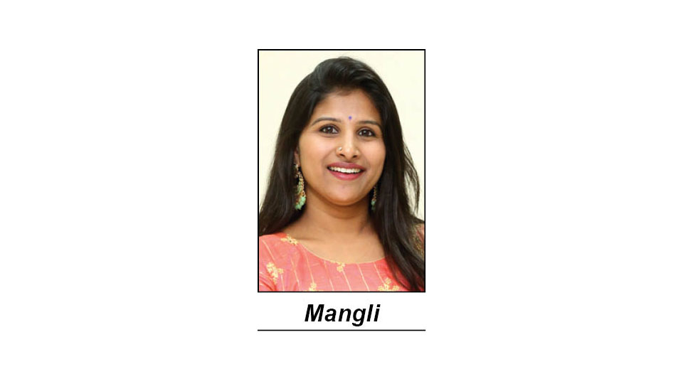 Playback singer Mangli’s car meets with minor accident