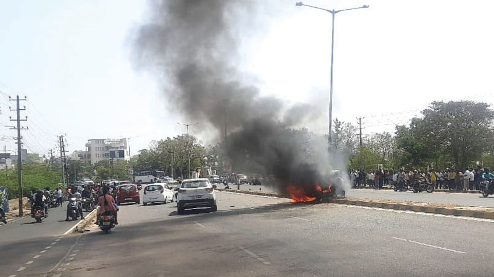 Car gutted on Dattagalli Outer Ring Road