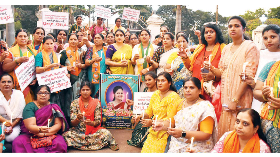 BJP Mahila Morcha stages stir in city against Neha’s murder