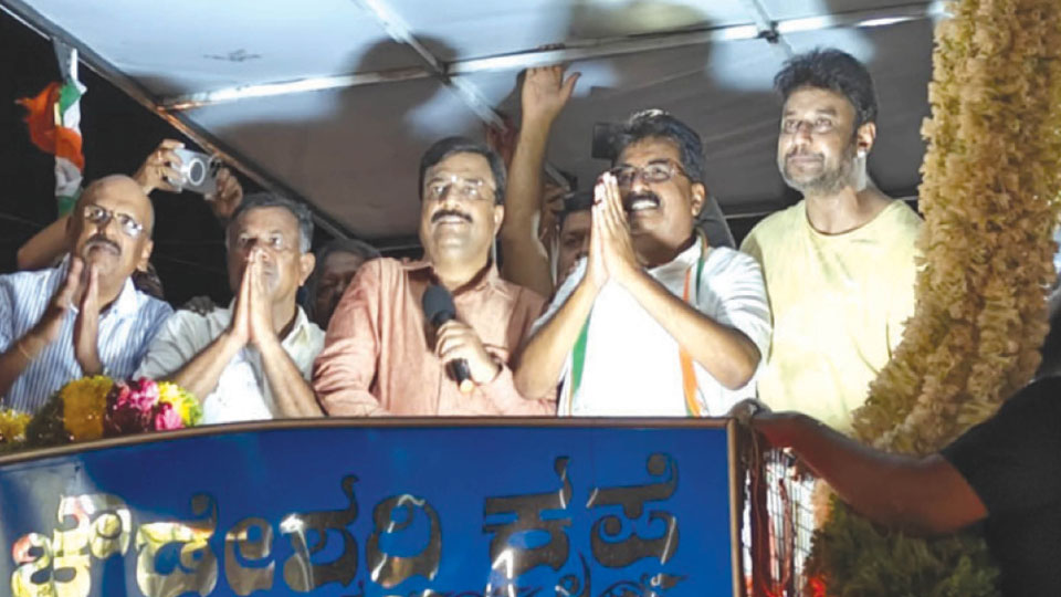Actor Darshan campaigns for Congress candidate ‘Star Chandru’