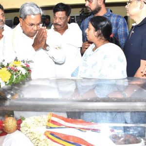 CM, Dy.CM pay last respects to MP Sreenivasa Prasad
