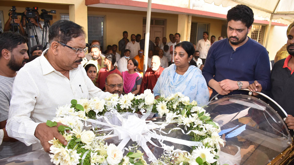 A great loss to community: Home Minister Dr. Parameshwar