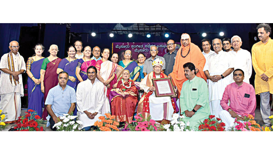Federation of Music Sabhas  felicitates Prof. R. Visweswaran