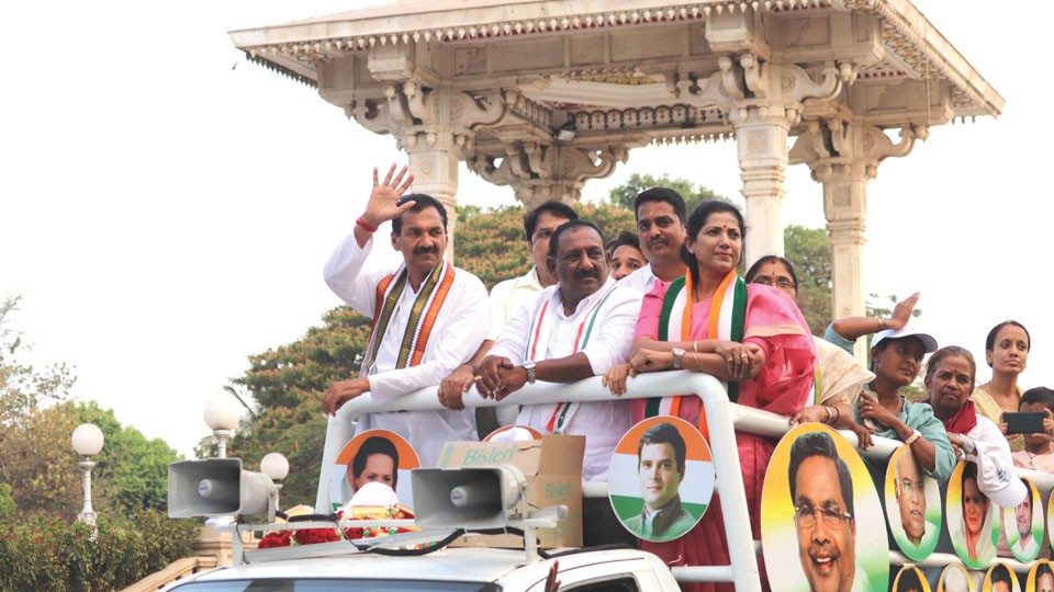 Congress candidate Lakshmana holds election rallies in Chamaraja Constituency