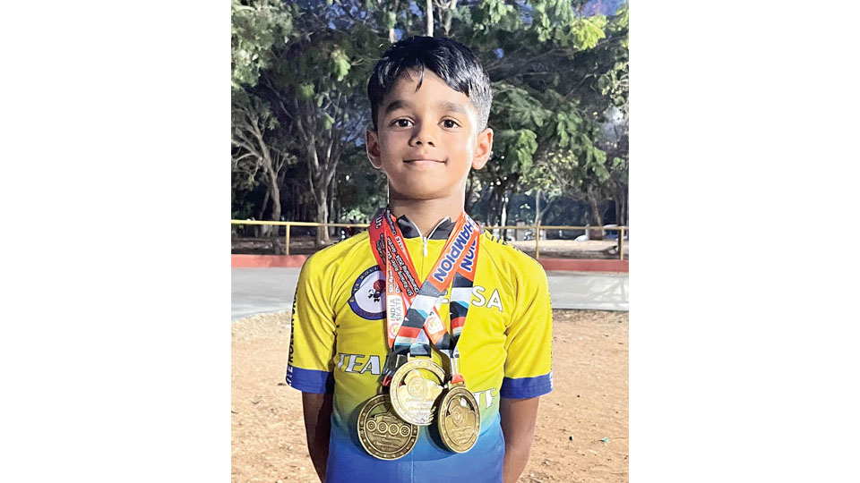 Wins medals in National Roller Skating Ranking Championship