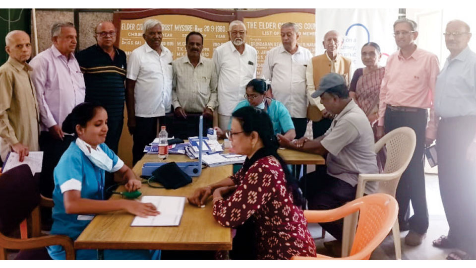Narayana Hrudayalaya holds health camp at Elder Citizens Council