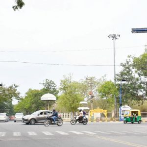 Deploy Traffic Wardens at non-functional signals