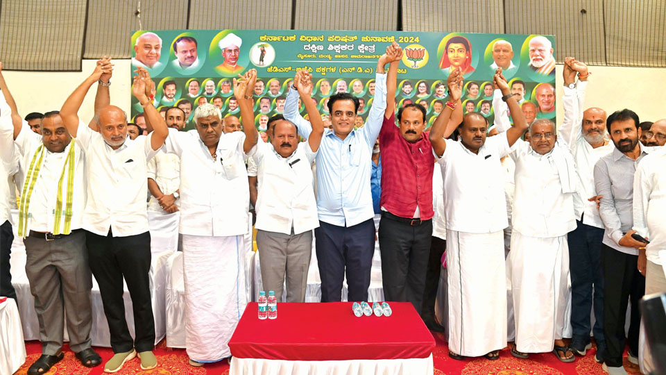 Former CM Kumaraswamy sure of NDA candidate’s victory