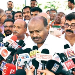 CM illegally built a house on Dalit's land: HDK