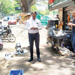 Officials clear encroachment on Chamaraja Double Road