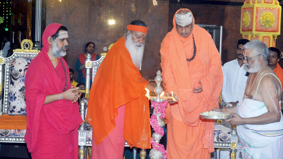 Sri Ganapathy Sachchidananda Swamiji working for global welfare: Suttur Seer