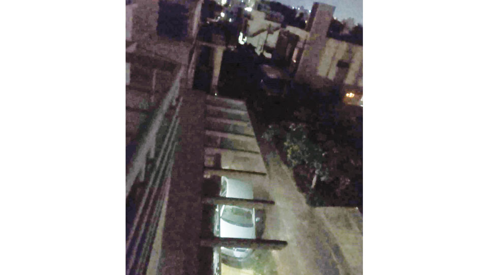 Street-light issue plagues residents of Vijayanagar 4th Stage, 2nd Phase