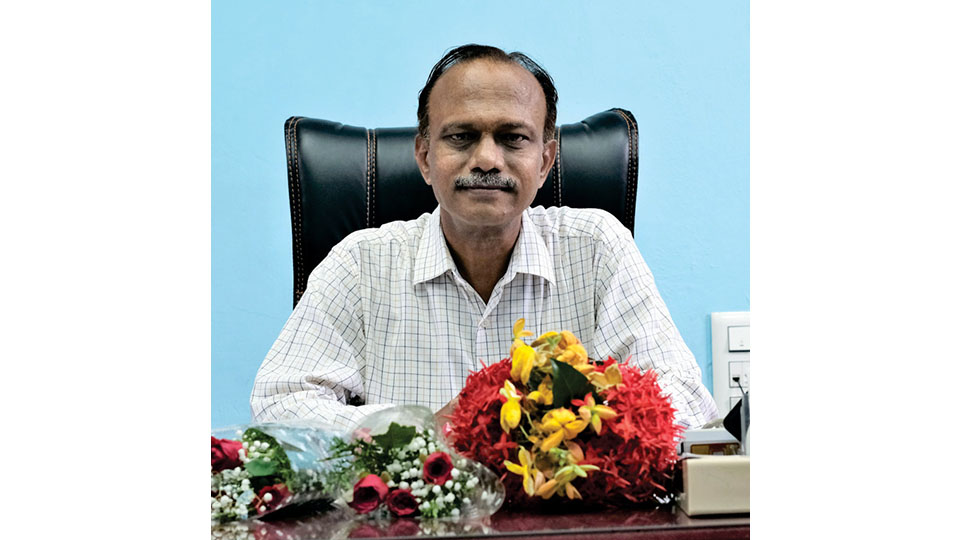 Takes charge as Dy. Director of Akashavani Mysuru