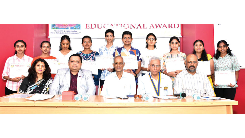 Rotary Gayathri Educational Awards-2024 | Students must have better sense of internet management: Prof. C.G. Nagaraja
