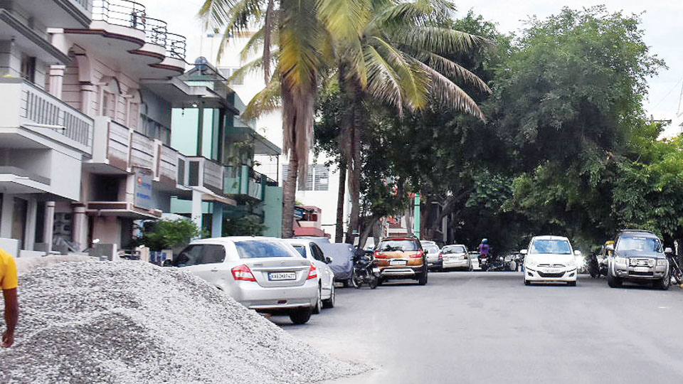Vehicle parking by public in front of apartments, houses cause rift