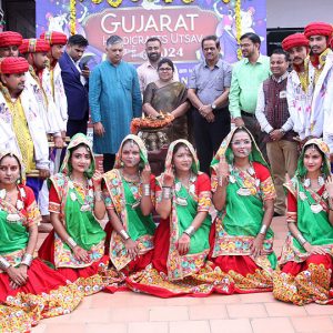 Gujarat Handicrafts Utsav begins at JSS Mysore Urban Haat