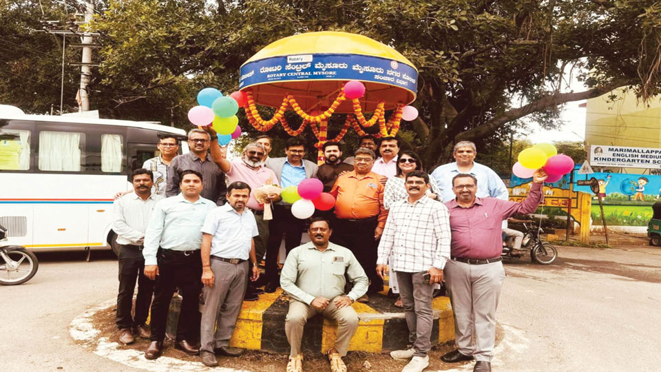 Rotary Central Mysore donates Traffic Kiosk near Sadvidya