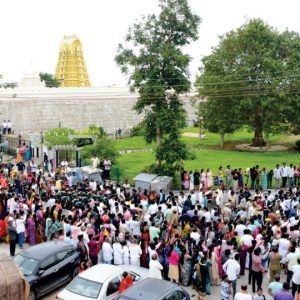 Festive fervour marks Chamundi Vardhanti