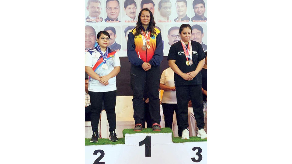 City’s Alifiya Vagh excels in Natl. Powerlifting Championship