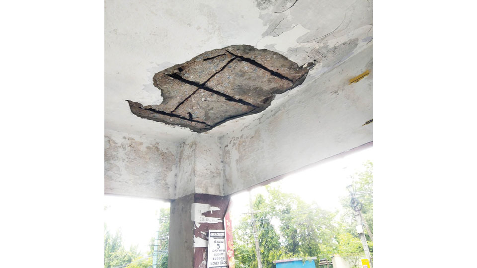 J.P. Nagar bus shelter needs urgent repair