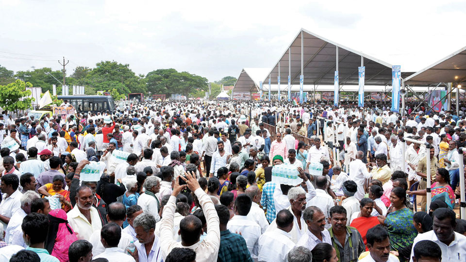 Thousands attend Congress’ Janandolana in city