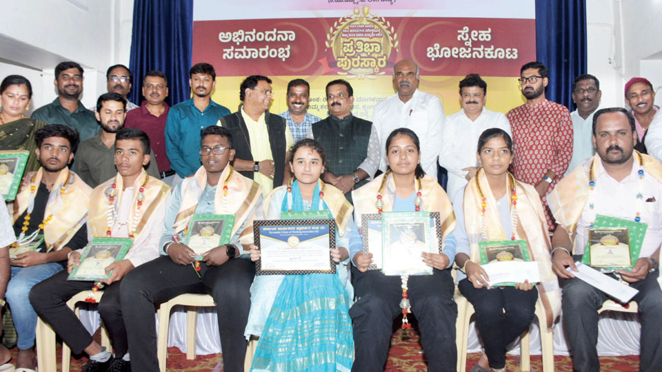 MDJA felicitates meritorious children of scribes