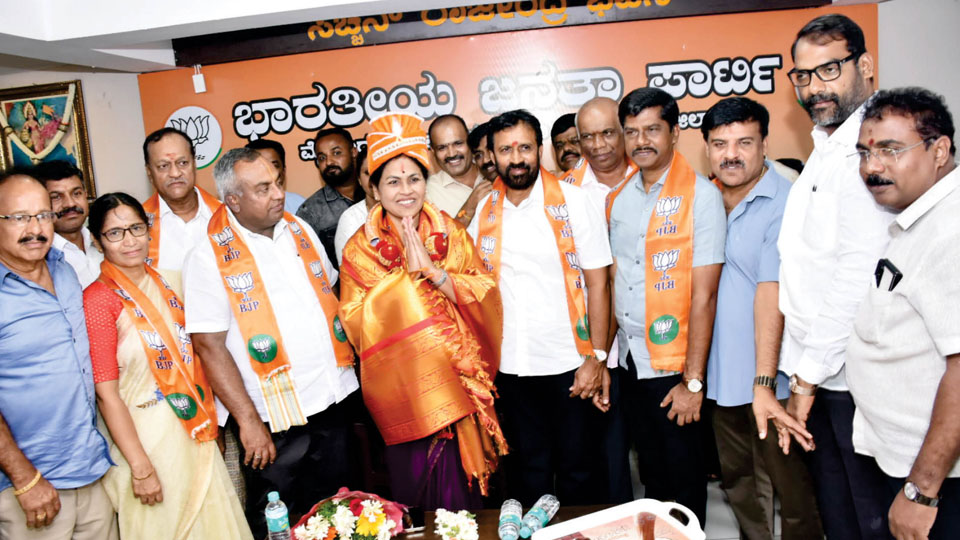 Union Minister Shobha Karandlaje felicitated at City BJP Office