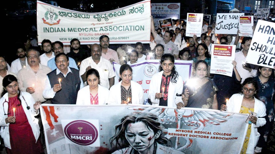 City docs, medicos take out candle light march against Kolkata rape, murder