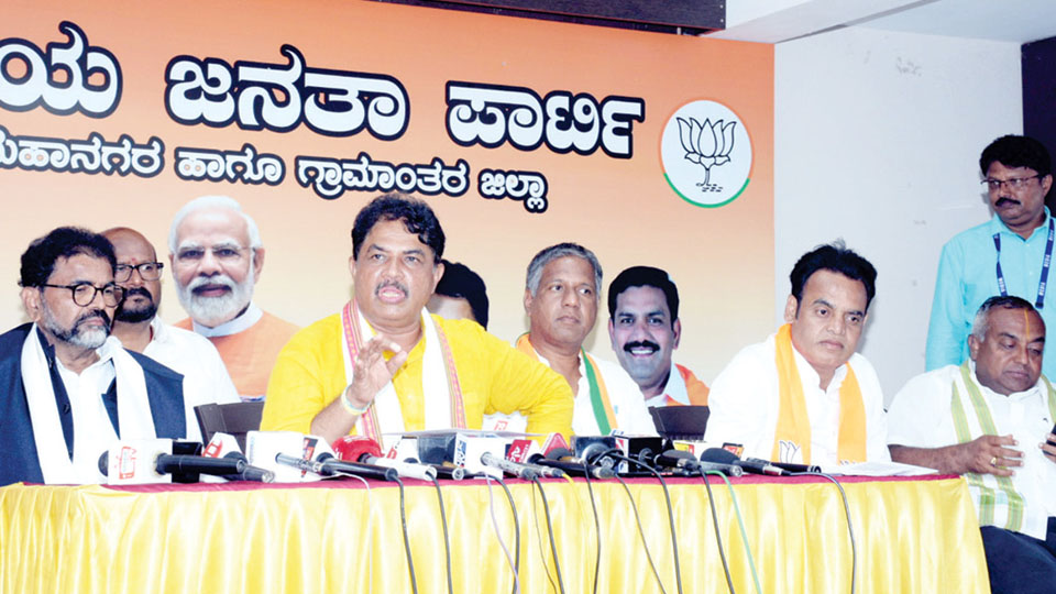 Thought Siddu will quit as CM in Convention: R. Ashoka