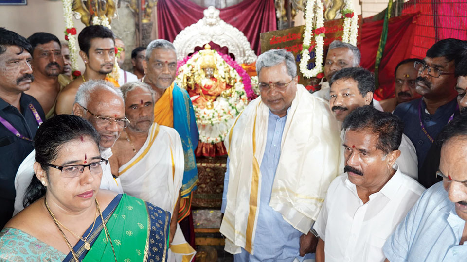 CM Siddu visits Hill Temple