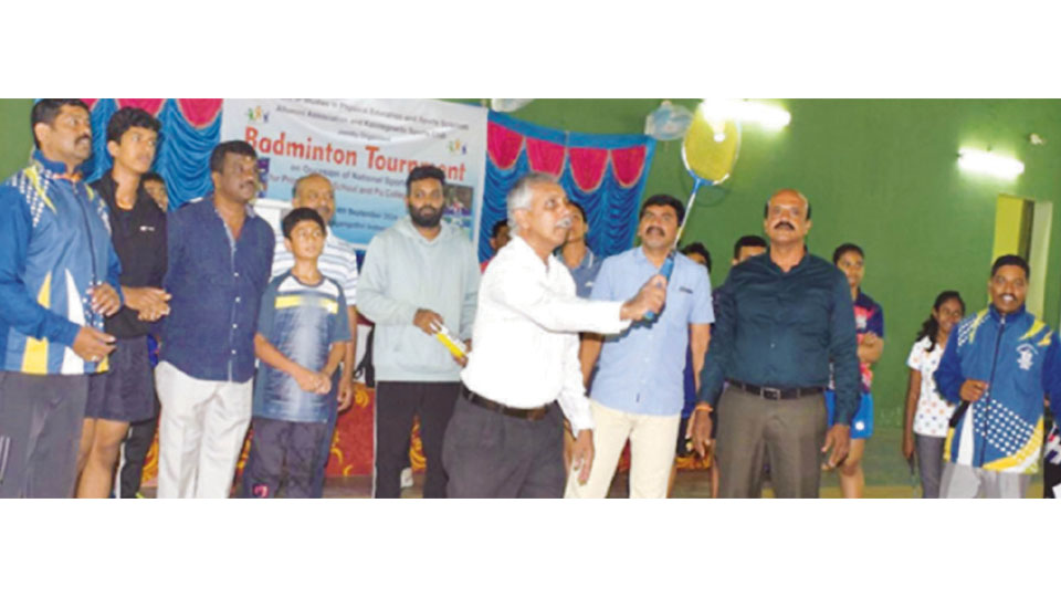 Badminton Tournament inaugurated in city