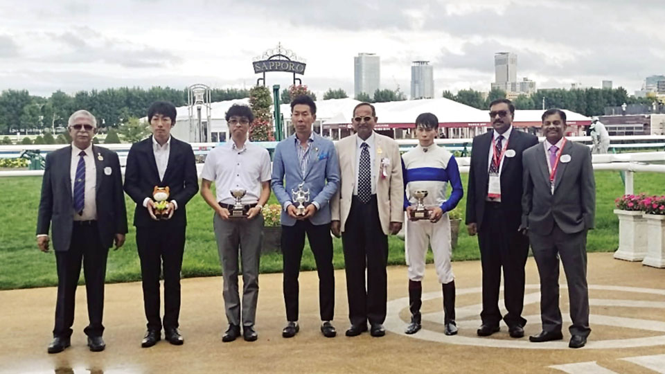 MRC Chairman presents ‘India Trophy’  at 40th Asian Racing Conference in Japan