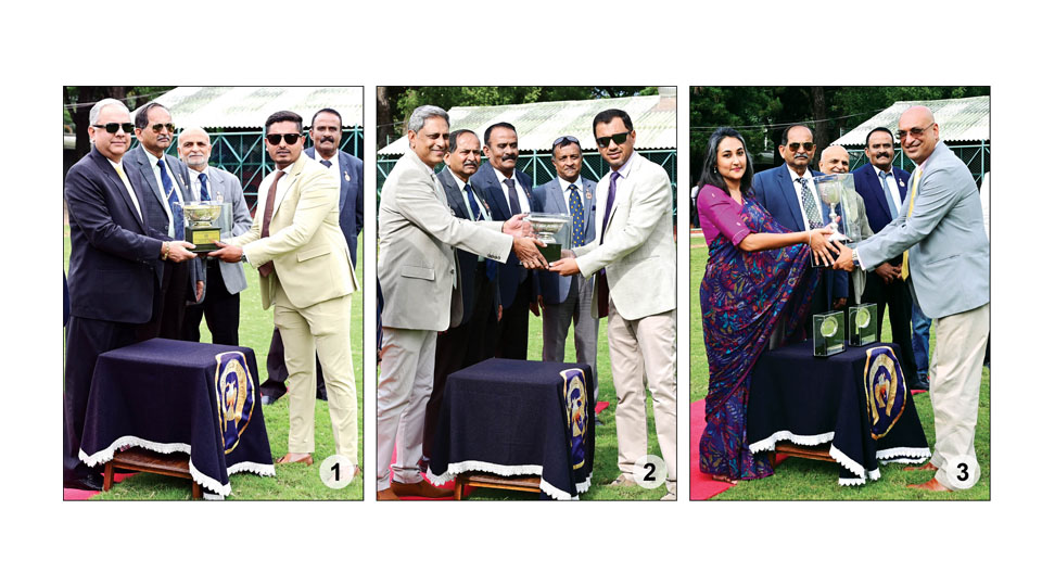 Mysore Monsoon Races: Trophies presented