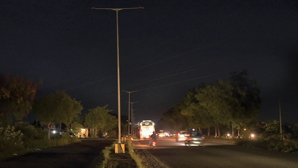 Outer Ring Road DARK AGAIN