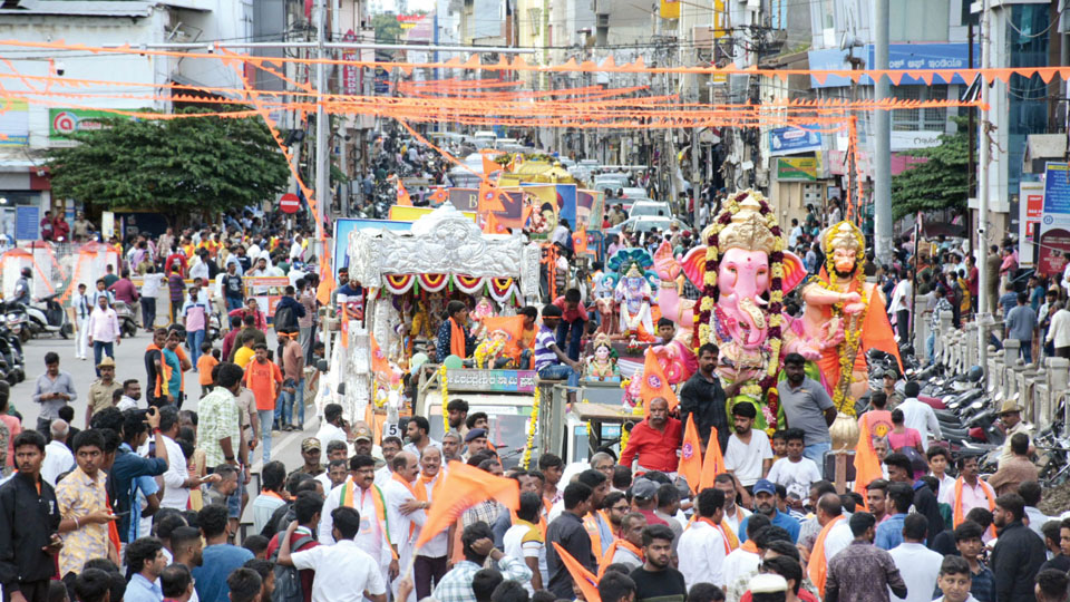 Mass immersion of Ganesha idols from Mysuru at Srirangapatna