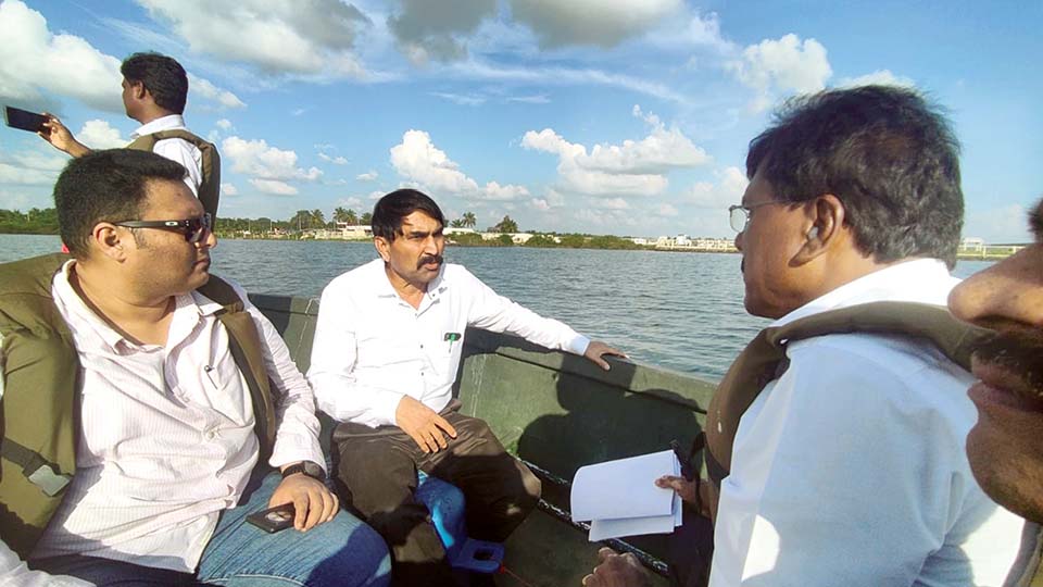 Seaplane to Splash KRS Backwaters