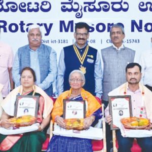 ‘Adarsha Shikshaka’ awards conferred