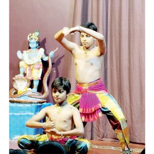 Bhushan Brothers enthral audience on Vijayadashami