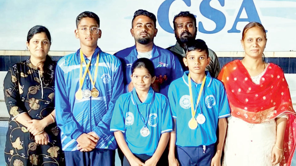 Medal winners of National Swimming Competition