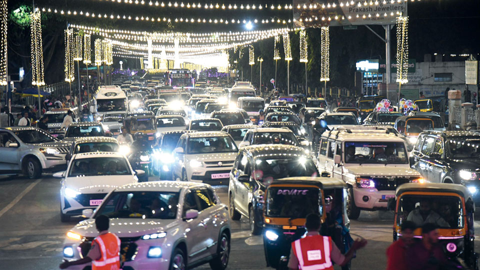 Dasara illumination: Tourists still thronging city